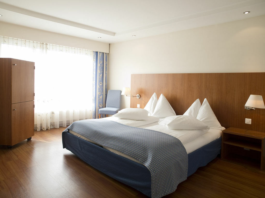 Hotel Holiday Thun Exterior foto